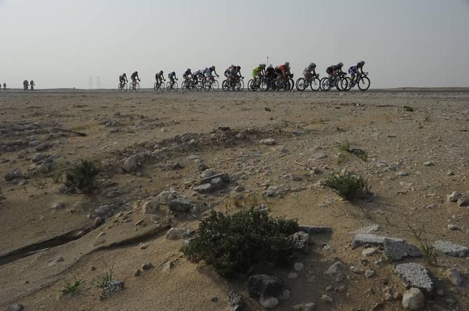 The Ladies Tour of Qatar fights the desert winds