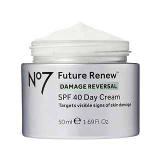 No 7 Future Renew Day Cream SPF40 50ml 