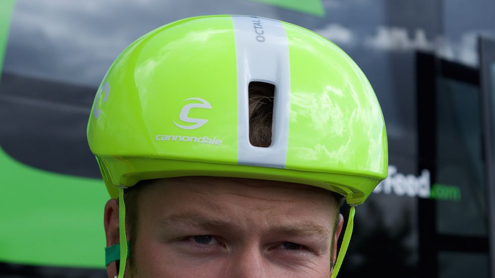 With minimal ventilation, the Octal Aero is preferred for faster sprint stages