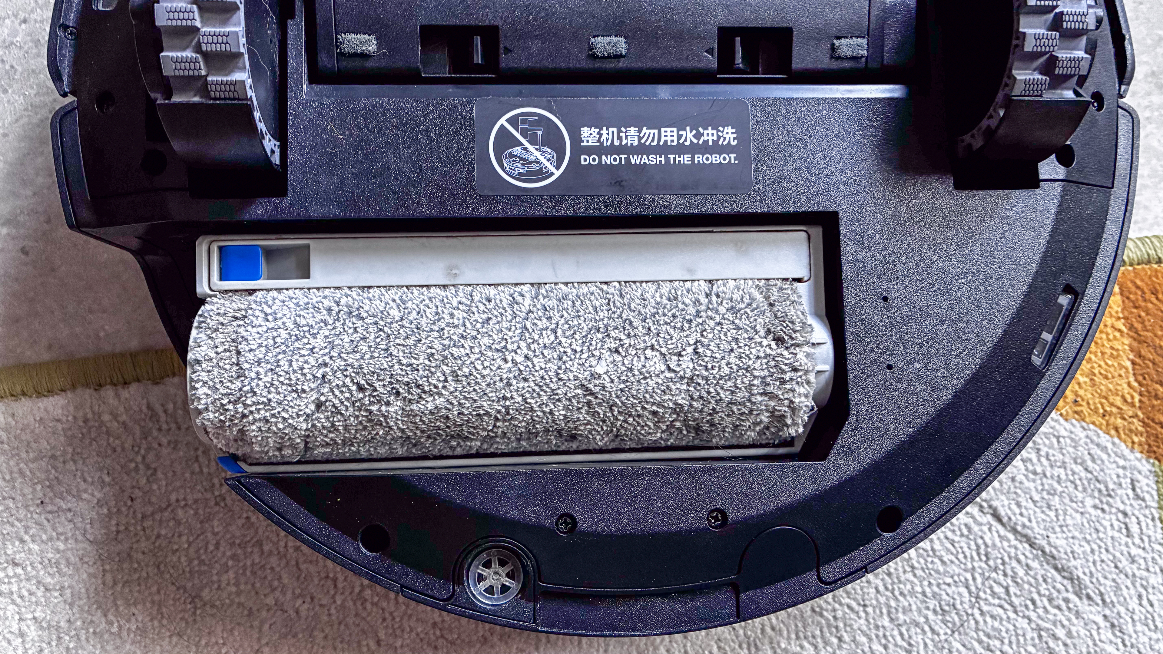 The roller mop of the Ecovacs Deebot X8 Pro Omni