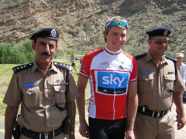 Overall leader Edvald Boasson Hagen gets some extra protection.