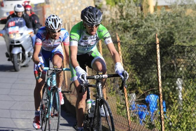 Stefano Pirazzi (Bardiani Valvole-CSF Inox) and Diego Rosa (Androni Giocattoli) on the attack late in the Trofeo Laigueglia.