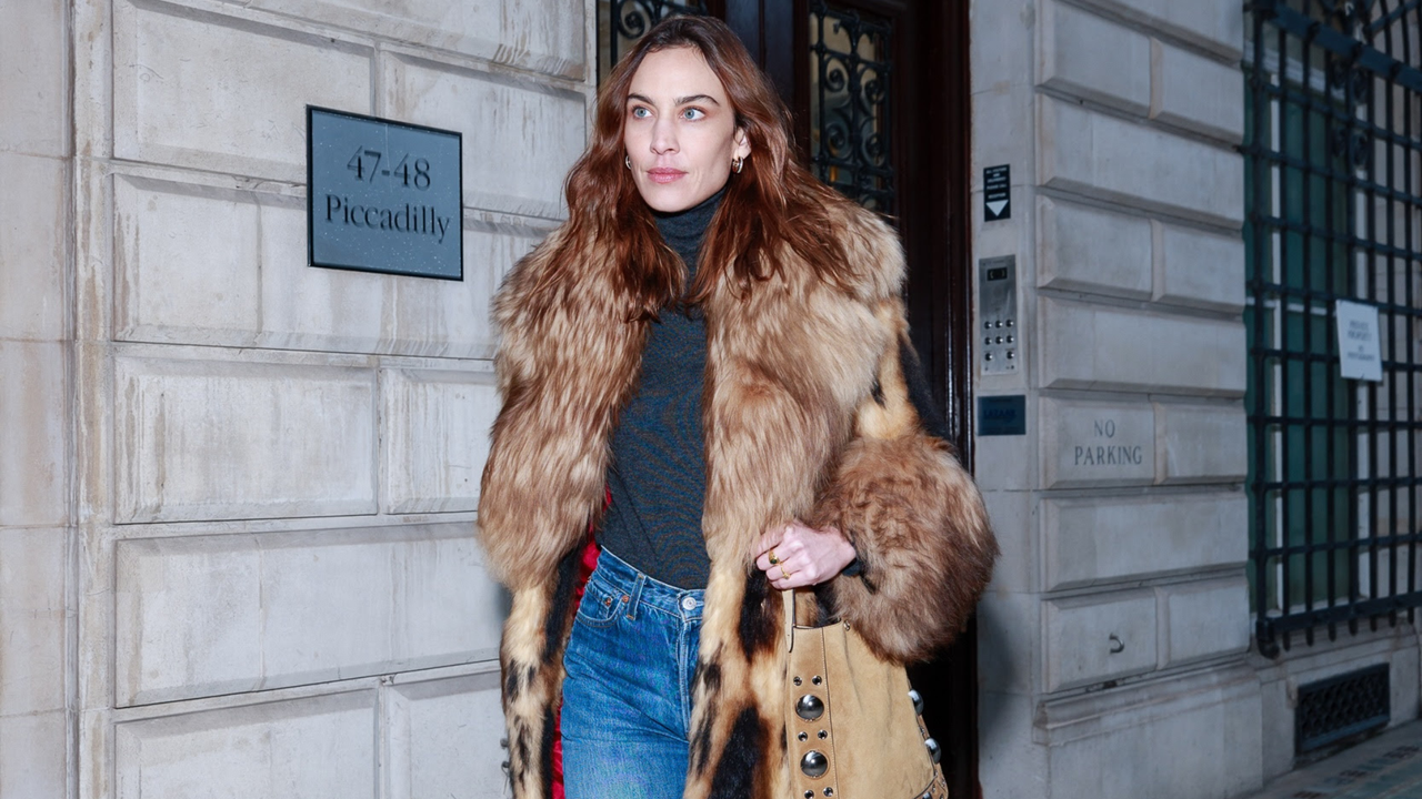 Alexa Chung Valentino coat