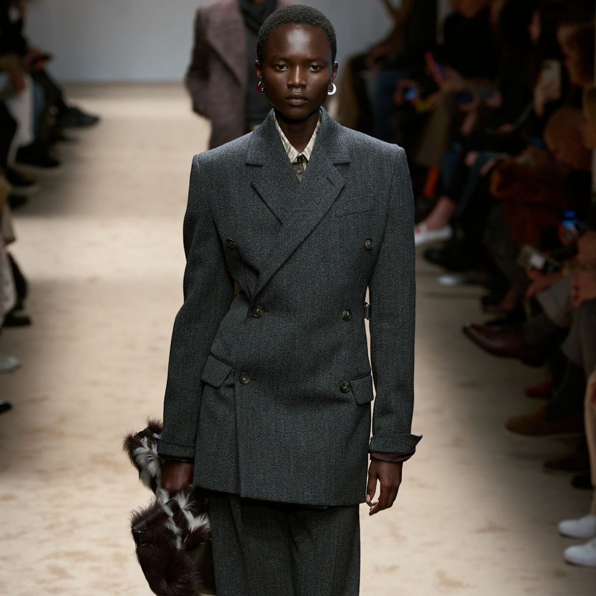 WINTER 2025 BOOT COLOUR TRENDS