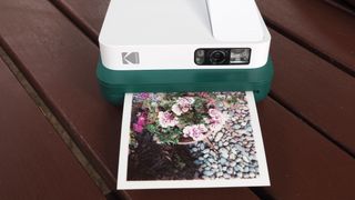 Kodak Zink Photo Paper 3.5x4.25, Zink Paper Compatible with Kodak Smile  Classic Instant Camera