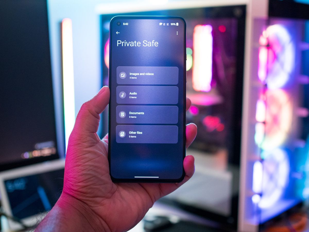 OxygenOS 12 Private Safe