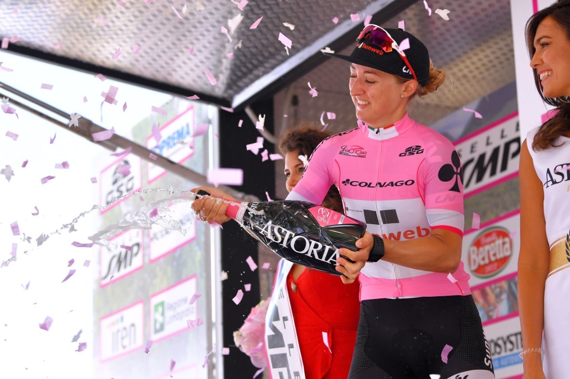 Leah Kirchmann (Sunweb) in the maglia rosa