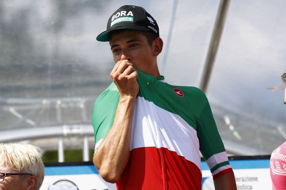 Davide Formolo celebrates winning the men&#039;s road race at the 2019 Italian Championships