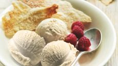 Sweet lemon, cinnamon and olive oil crackers