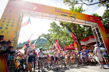 Tour de Singkarak 2012 gets underway in the old city, Sawahlunto