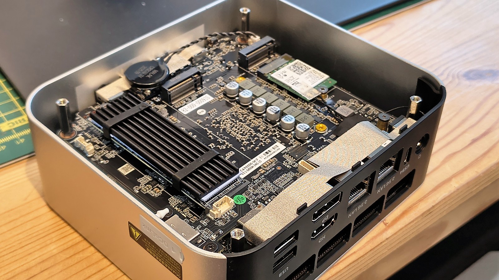 AOOSTAR MACO AMD R7 PRO 6850H Mini PC