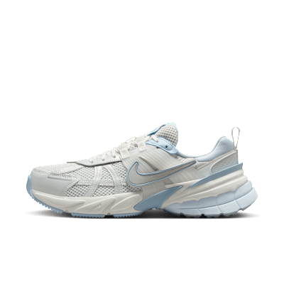 Nike V2k Run Women's Shoes With Reflective Accents - Platinum Tint/summit White/light Smoke Grey/platinum Tint - Size 5