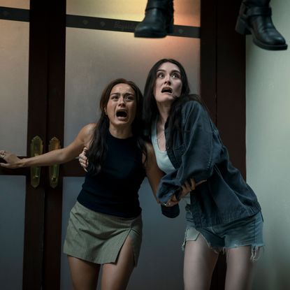 Chase Sui Wonders and Sarah Pidgeon in Columbia Pictures I KNOW WHAT YOU DID LAST SUMMER