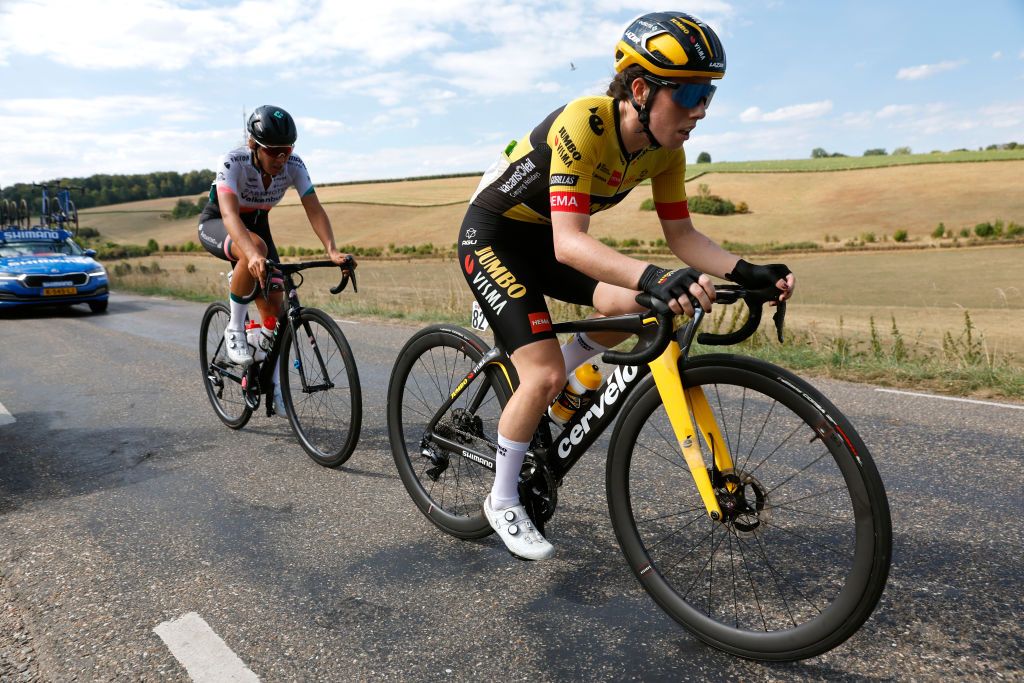 LANDGRAAF NETHERLANDS SEPTEMBER 02 Anna Henderson of United Kingdom and Jumbo Visma Team competes in the breakaway during the 25th Simac Ladies Tour 2022 Stage 4 a 1352km stage from Landgraaf to Landgraaf SLT2022 UCIWWT on September 02 2022 in Landgraaf Netherlands Photo by Bas CzerwinskiGetty Images