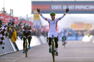 Marianne Vos (Waowdeals) wins in Zolder