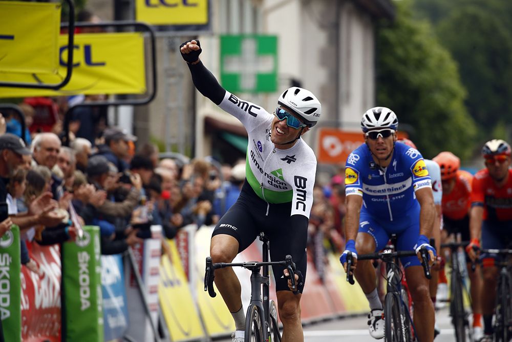 Edvald Boasson Hagen (Dimension Data) wins the opening stage and takes the leader's jersey at the Criterium du Dauphine