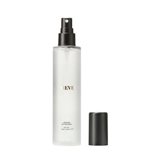 Product shot of Vieve Invisiveil Setting Spray