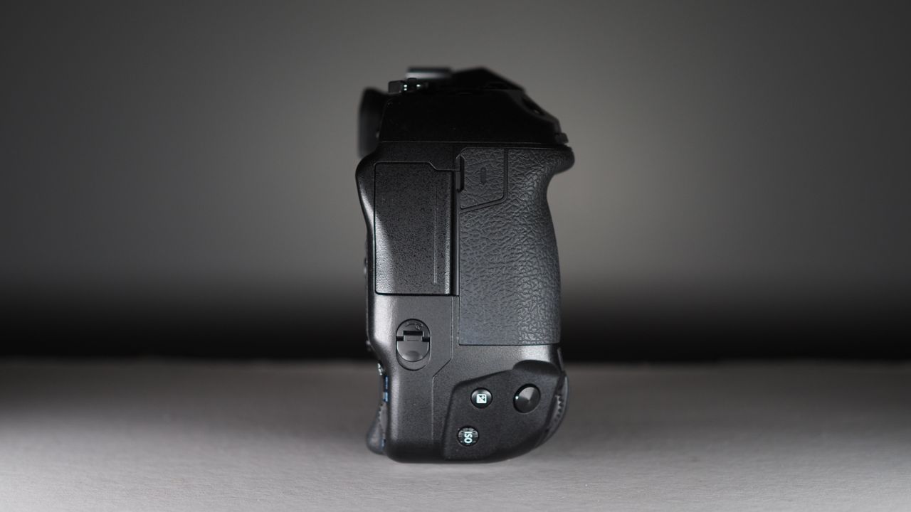 Olympus OM-D E-M1X