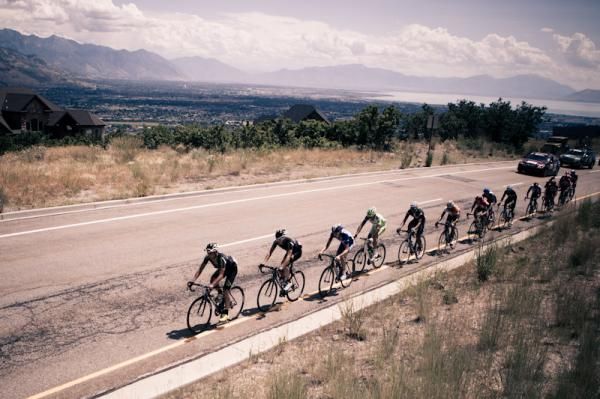 The front group heading back up towards the next KOM.