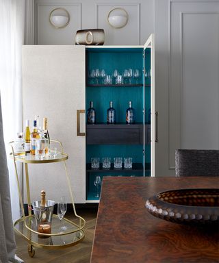 Mayfair apartment with cocktail cabinet