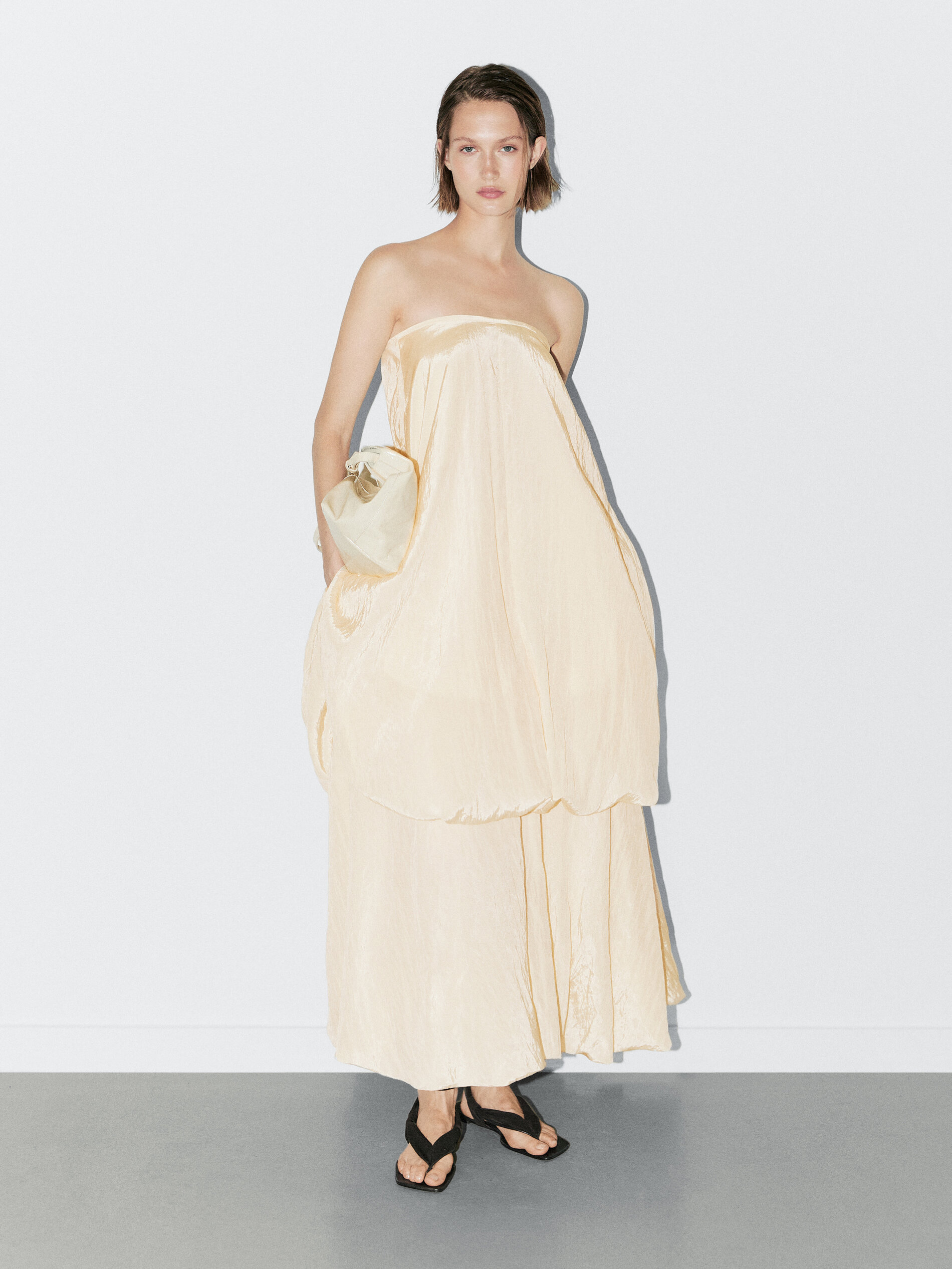 Crinkle -Effect Balloon Midi Skirt -Studio