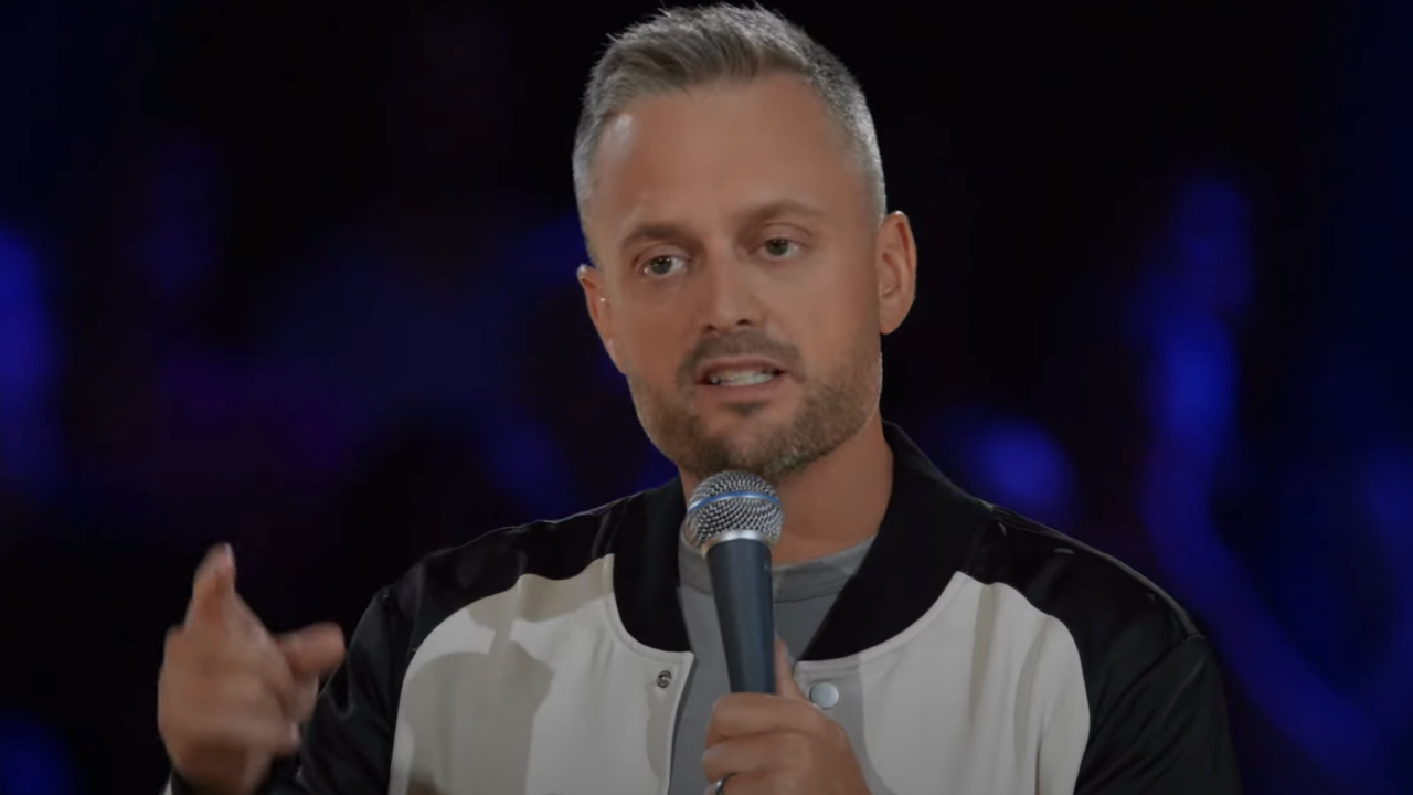 Nate Bargatze performing stand-up in Hello World