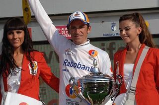 Menchov in the white combination classification jersey which he also won