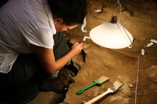 100,000-year-old paint-making kit found in Blombos Cave.