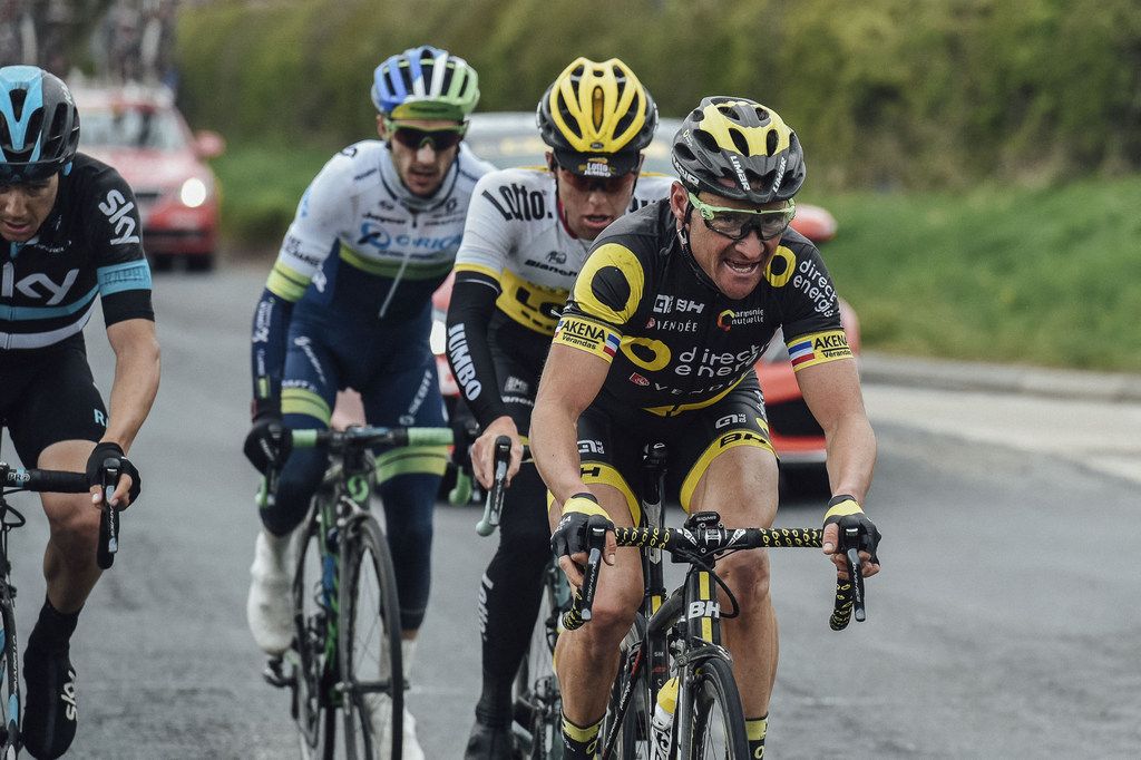 Thomas Voeckler drives the winning move