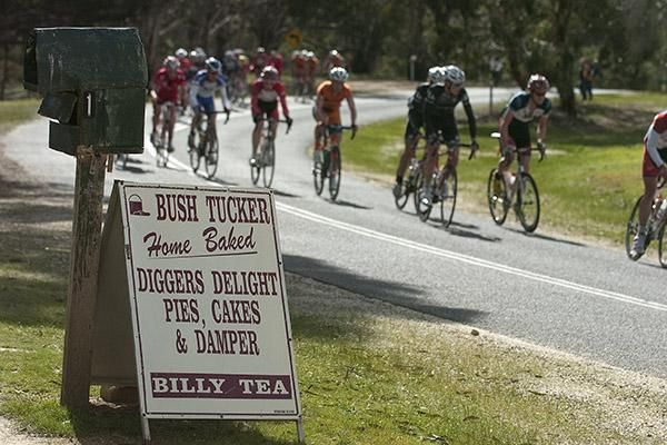 Witchety grubs and wallaby anyone: Riders pass by an Australian feed-zone?