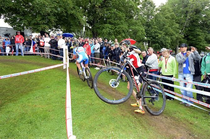 Katrin Leumann and Eva Lechner at a U-turn on the course