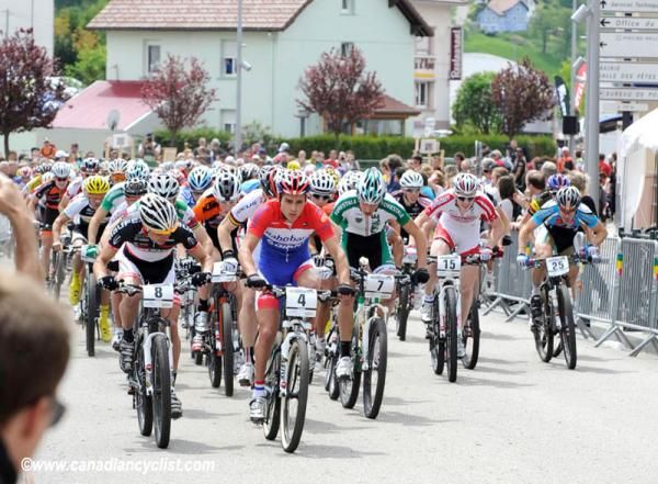 Michiel van Dder Heijden (Rabobank Giant Offroad Team) leading at the start