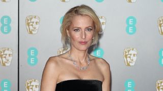Gillian Anderson with crop with side-swept bangs