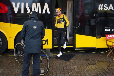 Exact Cross Essen 2023: Wout Van Aert before the start