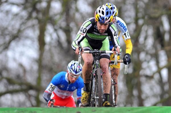 American Tim Johnson led the chase group early on