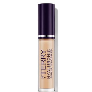 By Terry Hyaluronic Acid Serum Concealer in rosy nude