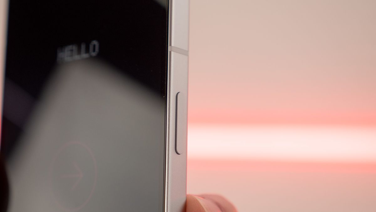 Nothing phone (1) power button