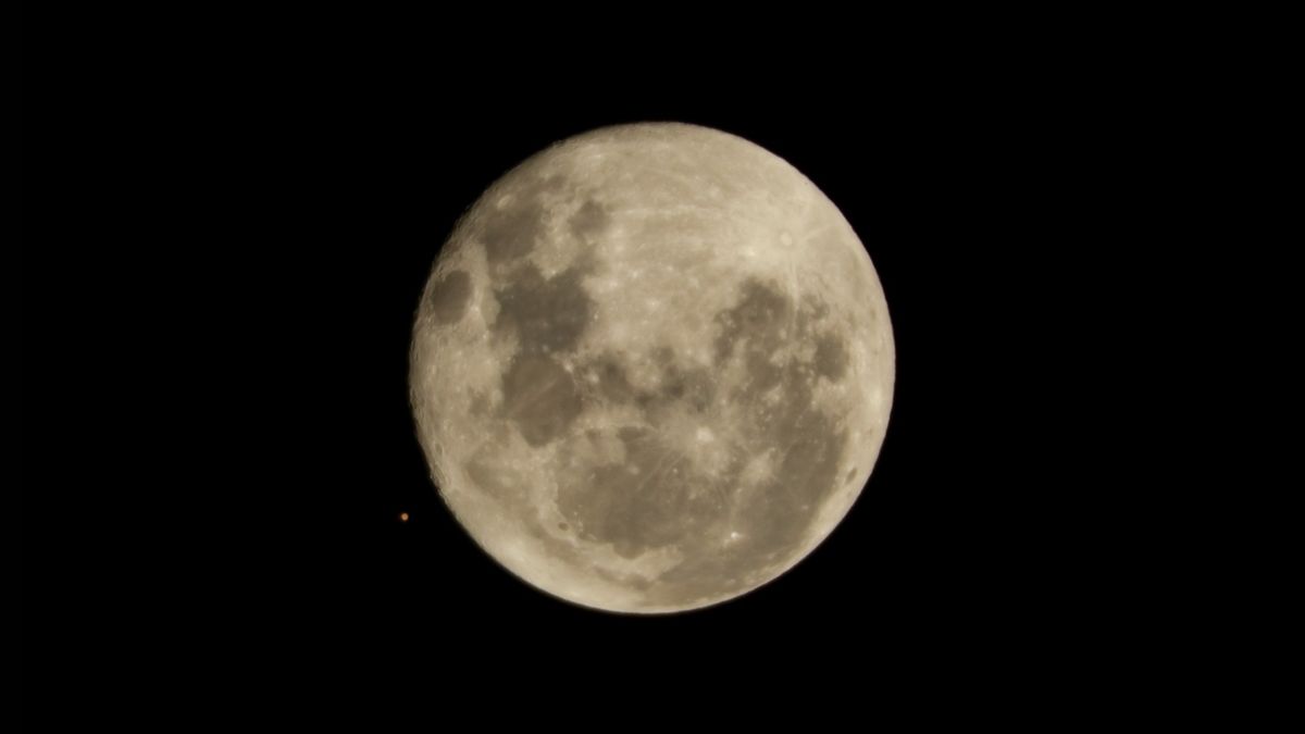 Mars is about to be eclipsed by the moon. Here's how to watch. | Live ...