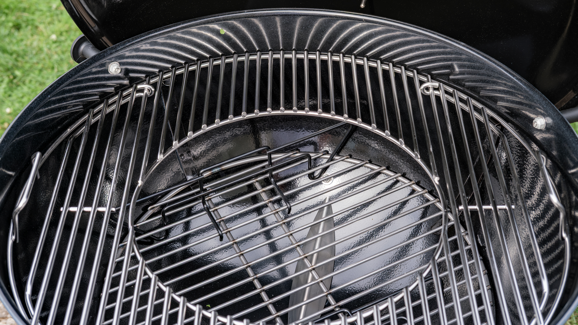 The Weber Master-Touch with the central grill removed