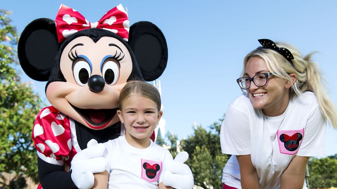 Jamie Lynn Spears Visits Walt Disney World