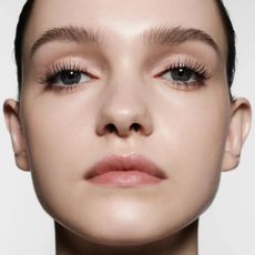 model wearing Victoria Beckham Beauty mascara
