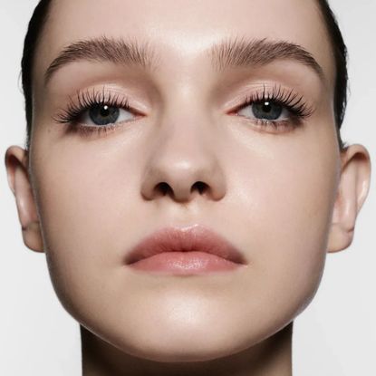 model wearing Victoria Beckham Beauty mascara