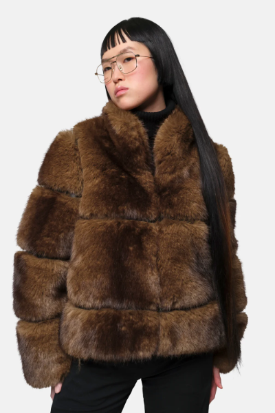 Apparis, Sai Coat Mink