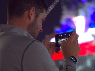Andrew Martonik shooting with Night Sight on the Pixel 4