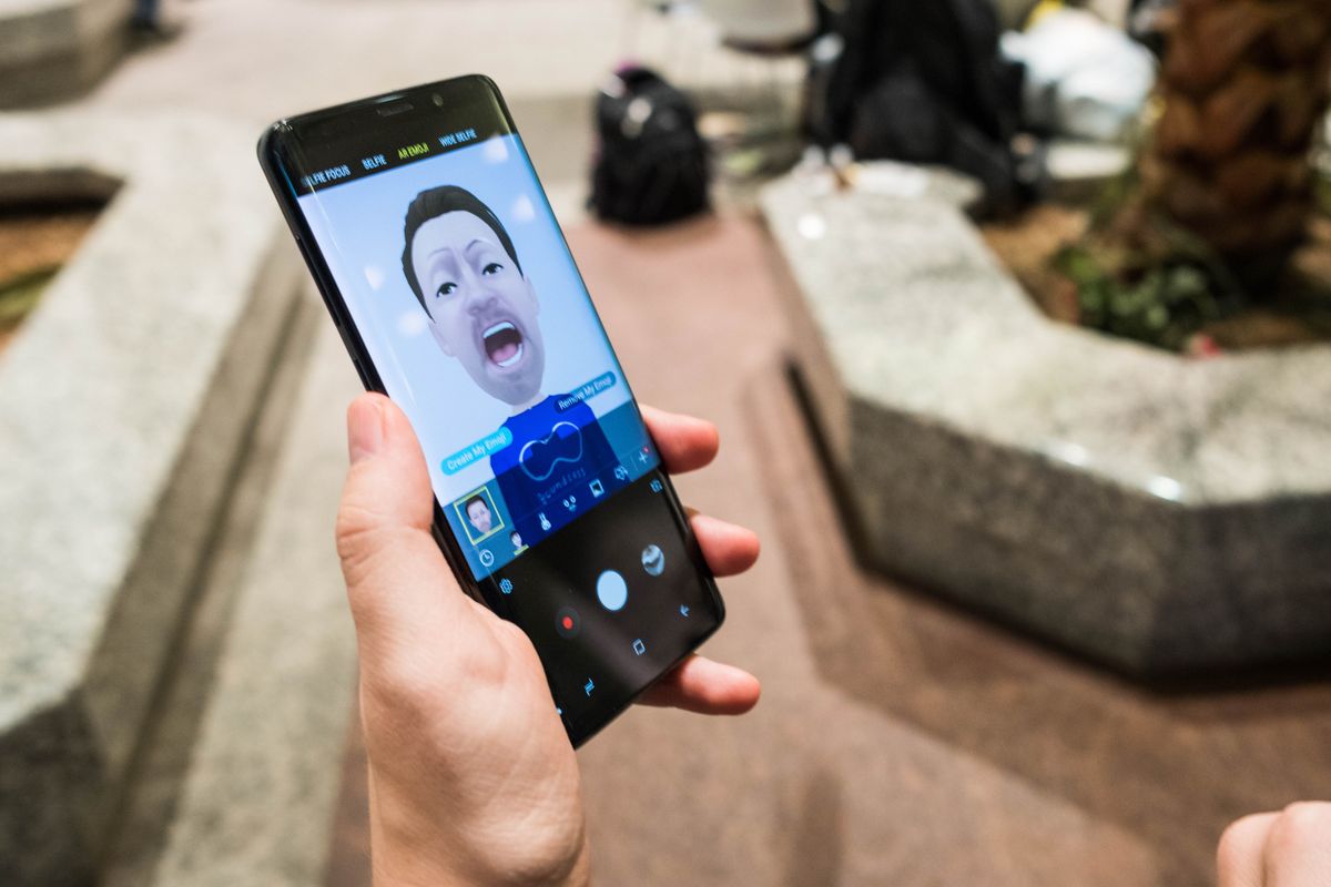 This is what we think of AR Emoji