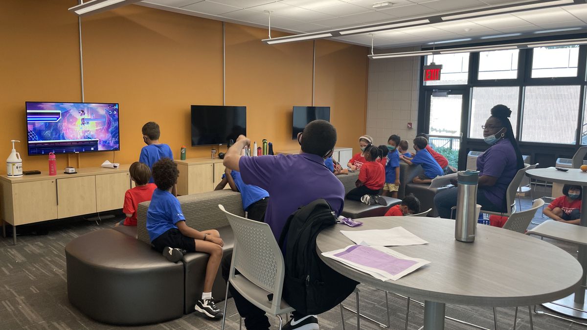 The Roosevelt Island Youth Center features three televisions with local table-mounted KD-X3x1WUTX multi-format switcher/extender three-gang plates that allow the selection between a pair each of gaming systems or the Key Digital AV over IP system which delivers images from a BrightSign digital signage system.