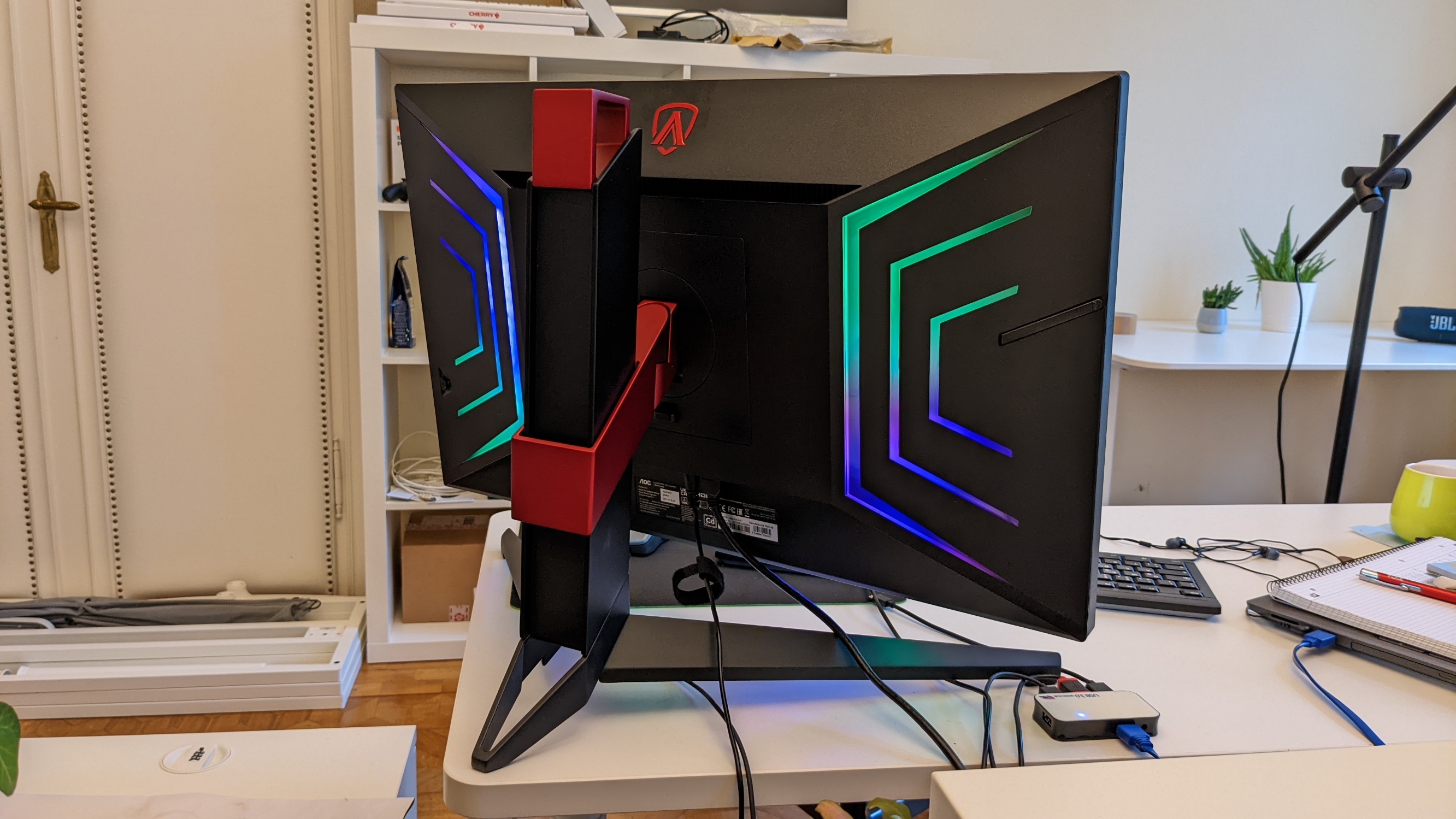 AOC Agon AG274FZ von hinten