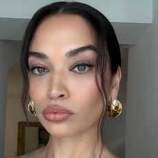 Photo of Shanina Shaik wearing eye makeup