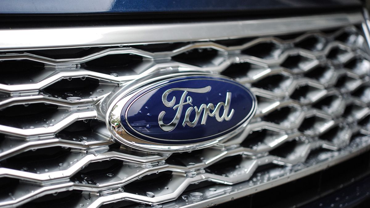 Ford badge