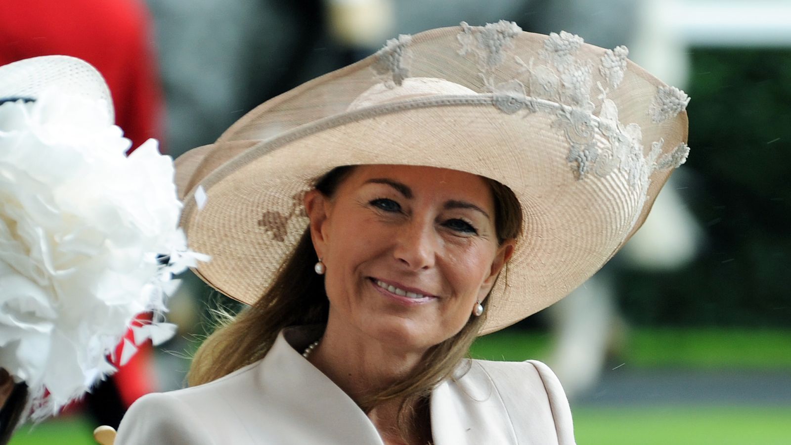 Carole Middleton Isn’t Swayed by Trendy Living Room Palettes